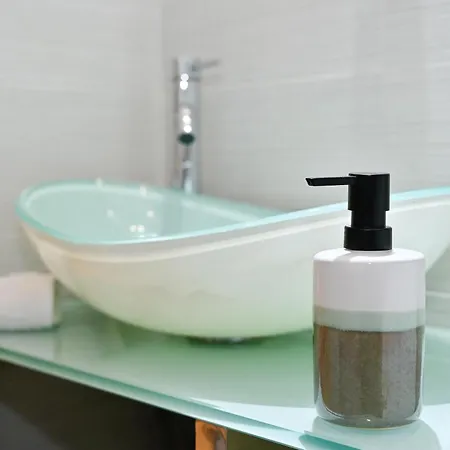 Apartamento App 2rooms Letto Matrimoniale, Letto Singolo, Divanoletto Matrimoniale La Casa Di Hellen A Tra Milanocomofieramxpmonza Saronno