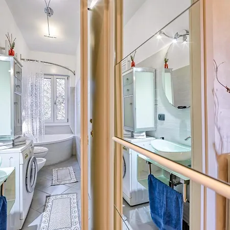 App 2rooms Letto Matrimoniale, Letto Singolo, Divanoletto Matrimoniale La Casa Di Hellen A Tra Milanocomofieramxpmonza Apartamento *