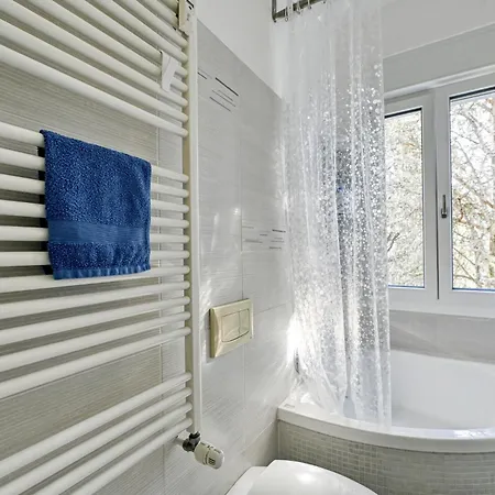 App 2rooms Letto Matrimoniale, Letto Singolo, Divanoletto Matrimoniale La Casa Di Hellen A Tra Milanocomofieramxpmonza Appartement *